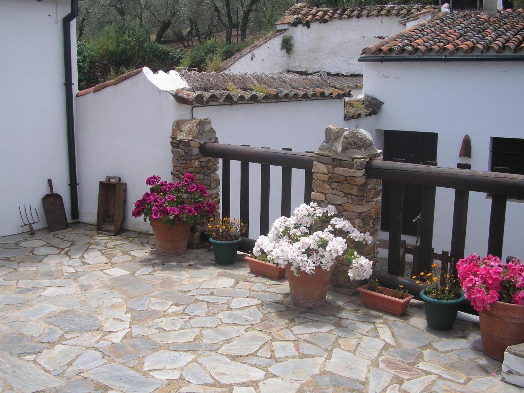 Casa Rural Y Restaurante Casa Adriano Pensionat Alanís Exteriör bild